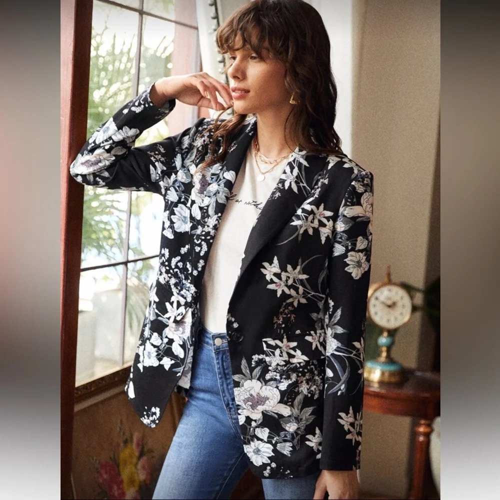 Black Floral Women's Blazer